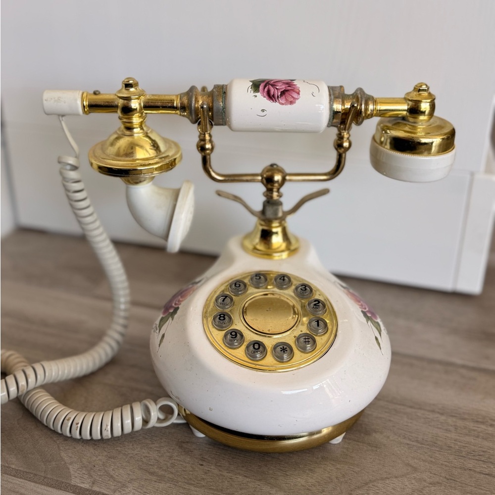 Elegant Floral Rotary Phone with Gold Details